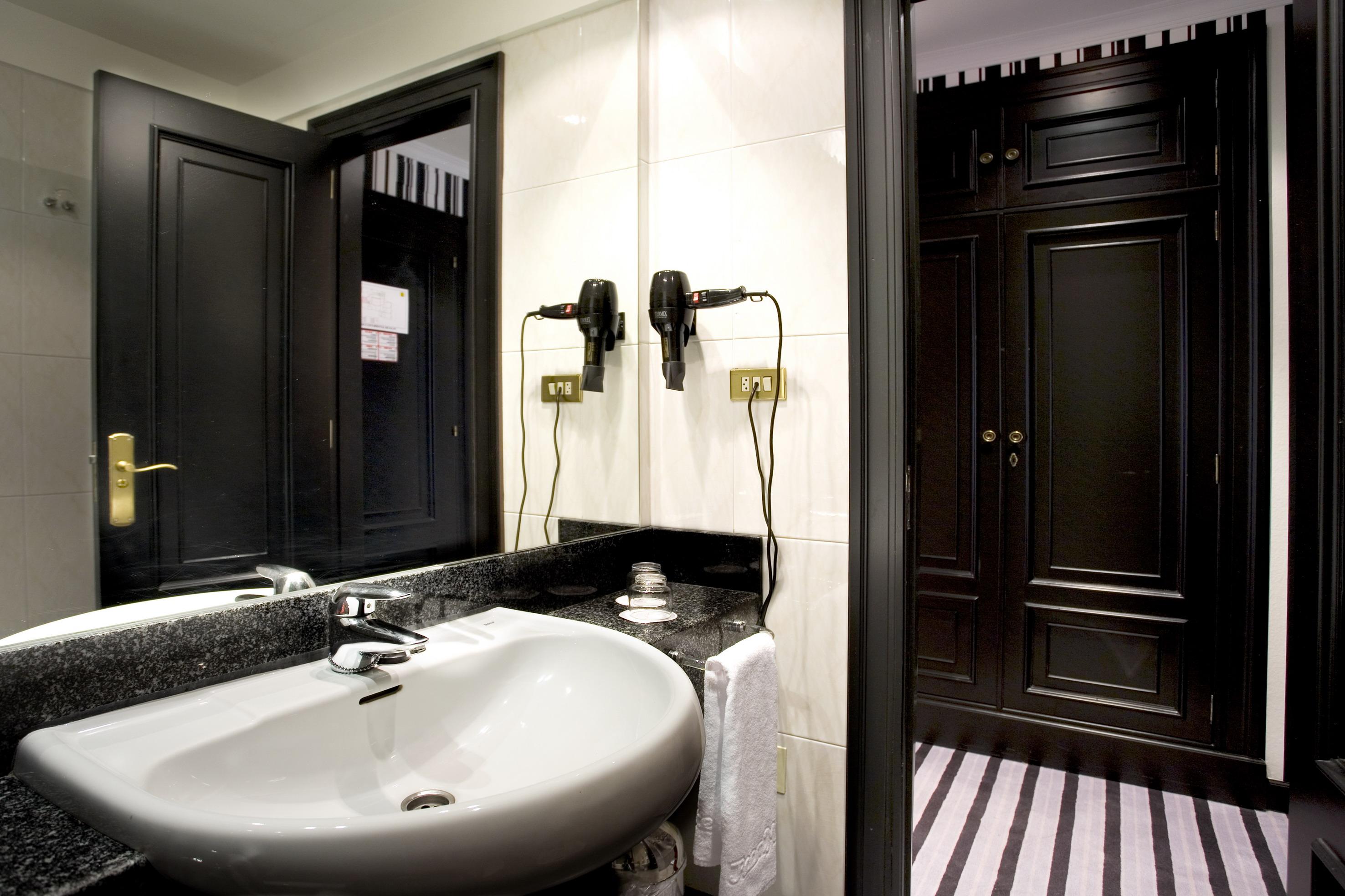 Clarin Hotel