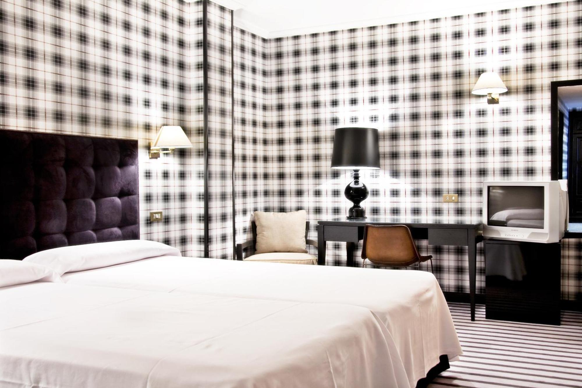 Hotel Clarin 3*