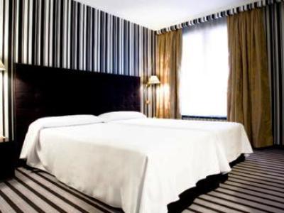Hotel Clarin 3*